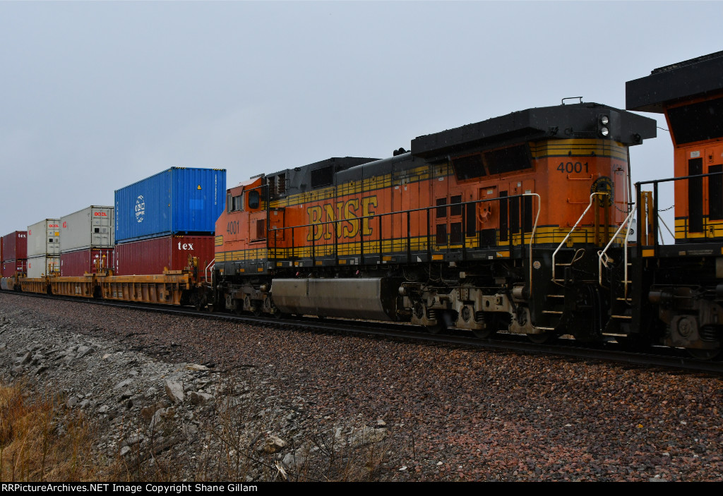 BNSF 4001 Roster shot.